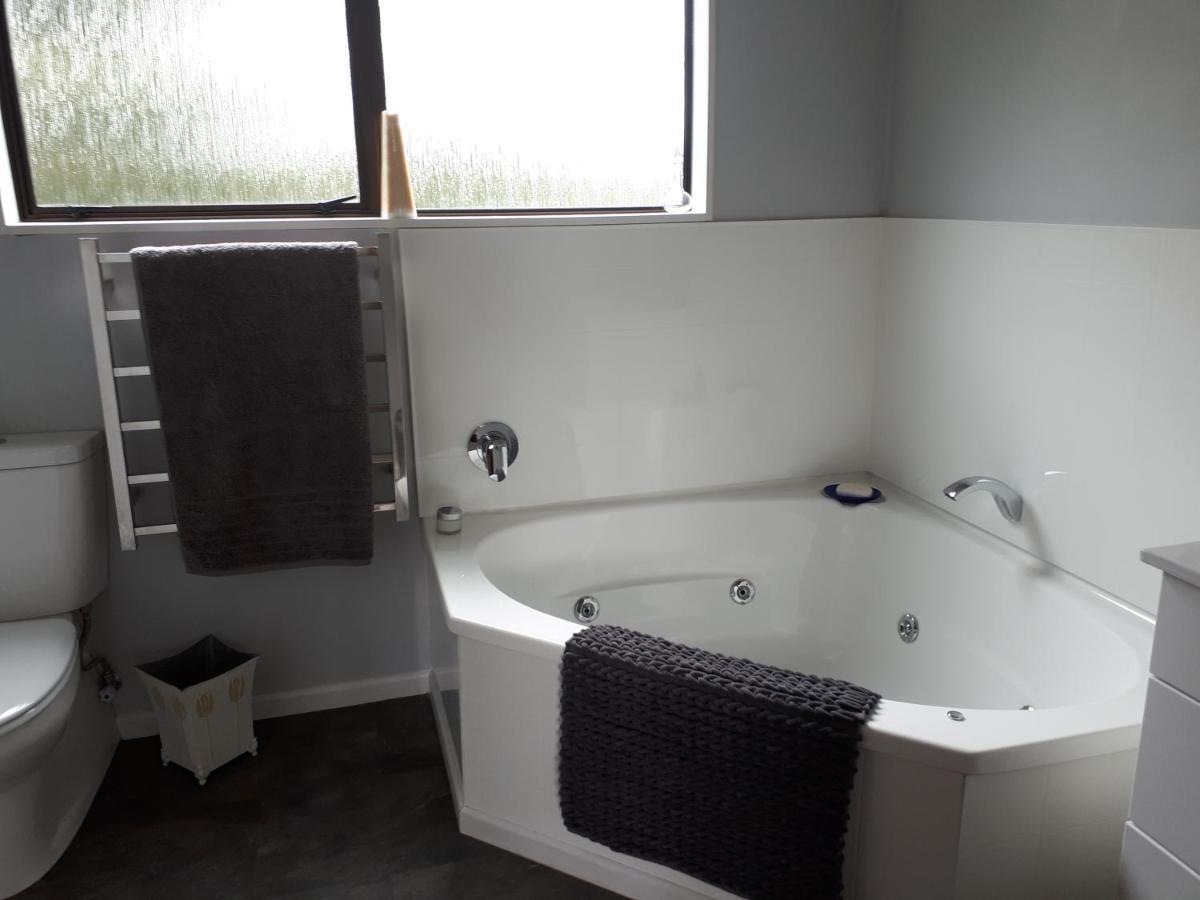 Rangaroa Heights Bed & Breakfast Taumarunui Ngoại thất bức ảnh